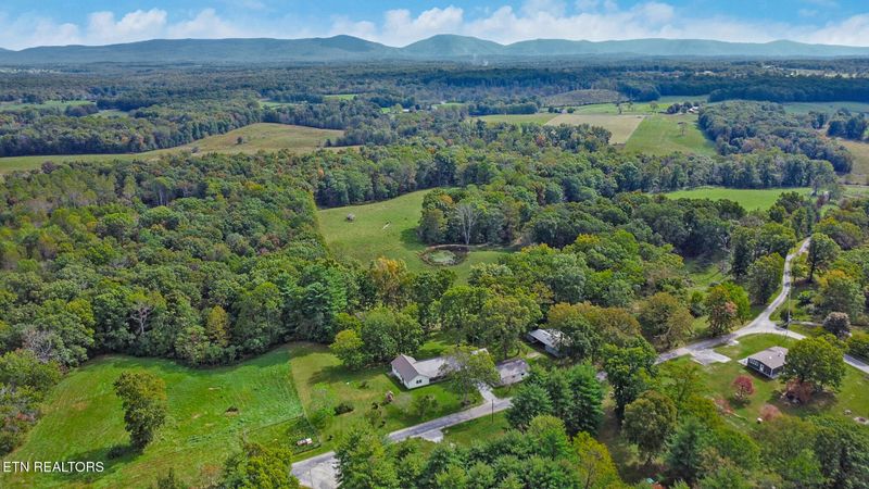 461 John Myers Rd, Crossville, TN 38572
