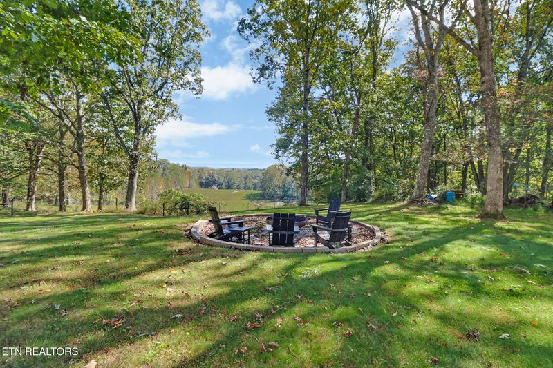 461 John Myers Rd, Crossville, TN 38572