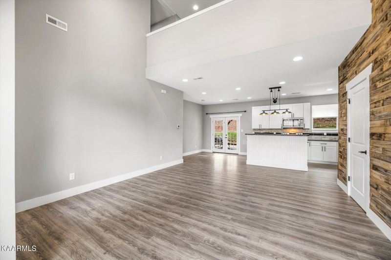 461 Robinson Tr, Loudon, TN 37774