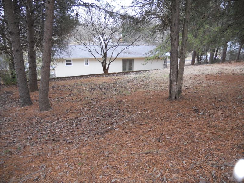 4610 Sullivan Rd, Knoxville, TN 37921