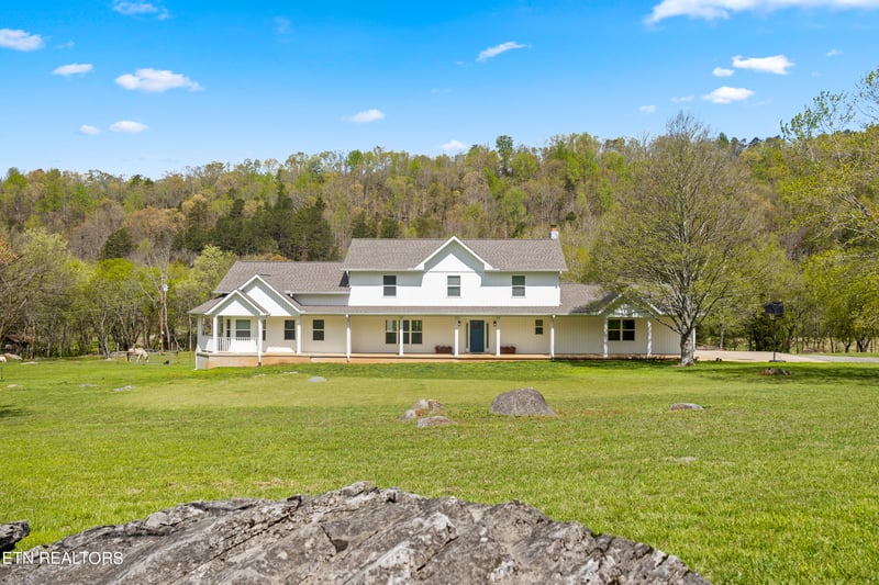 4611 Nails Creek Rd, Rockford, TN 37853
