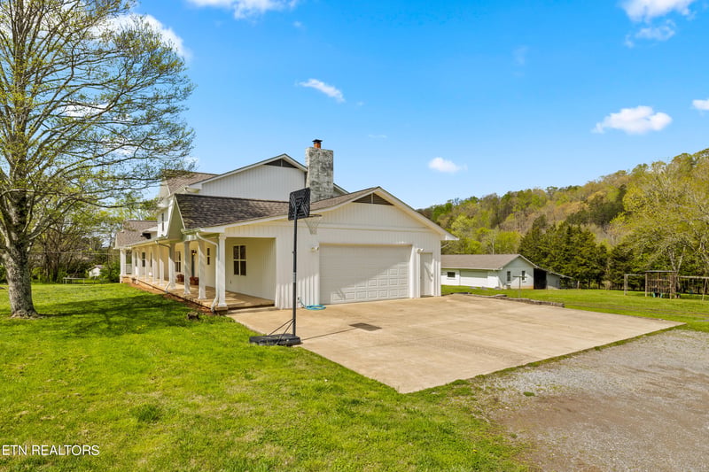 4611 Nails Creek Rd, Rockford, TN 37853