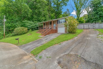 4612 Skyview Dr, Knoxville, TN 37917