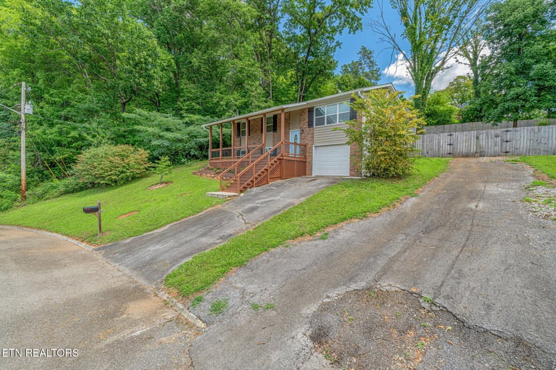 4612 Skyview Dr, Knoxville, TN 37917