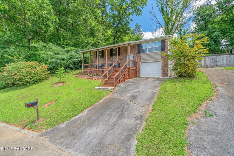 4612 Skyview Dr, Knoxville, TN 37917