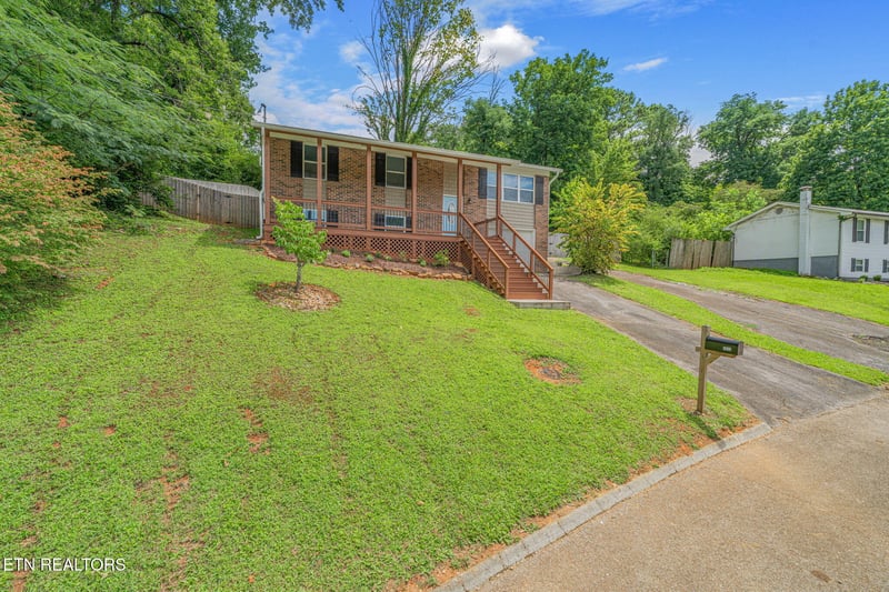 4612 Skyview Dr, Knoxville, TN 37917