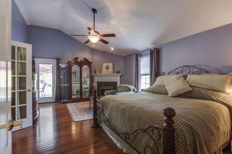 4615 E Joyce Ln, Powell, TN 37849