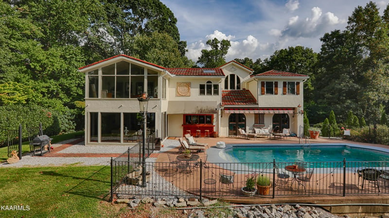 4615 River Oak Dr, Knoxville, TN 37920