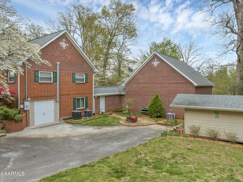 4617 Silverhill Dr, Knoxville, TN 37921
