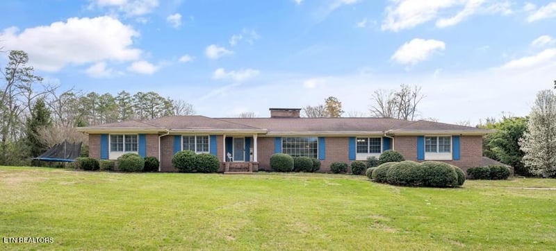 4618 Tazewell Pike, Knoxville, TN 37918