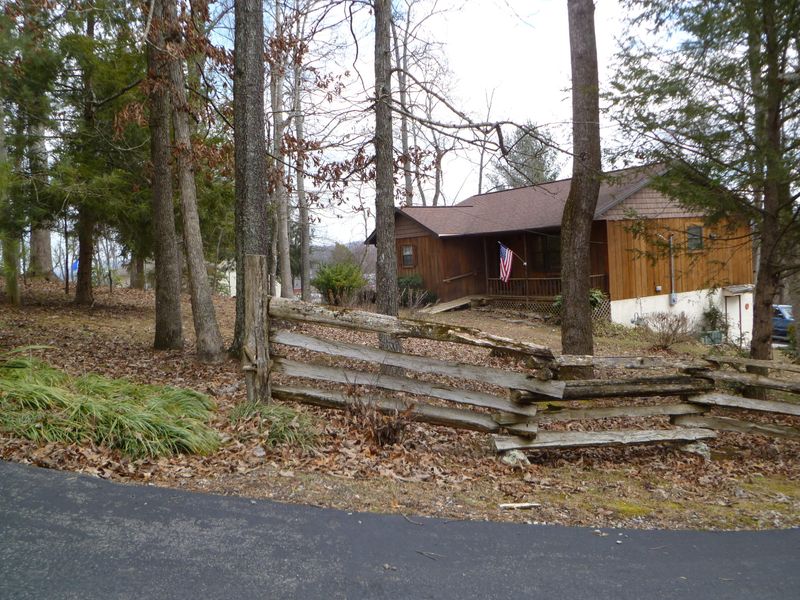 462 Bland Rd, Clinton, TN 37716