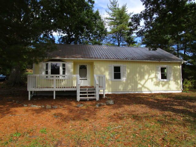462 Cross Rd, Bean Station, TN 37708