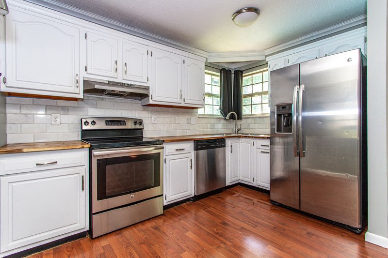 4620 NE Mockingbird Dr, Knoxville, TN 37918