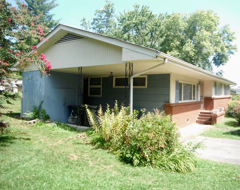 4621 Corbitt Dr, Knoxville, TN 37917