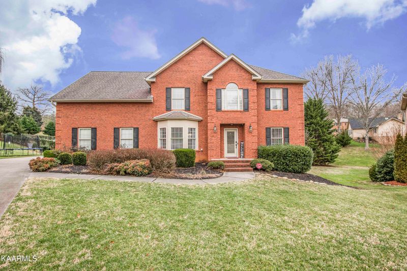 4625 Gillcrest Dr, Knoxville, TN 37938