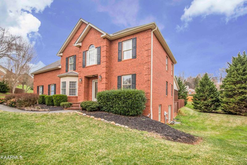 4625 Gillcrest Dr, Knoxville, TN 37938