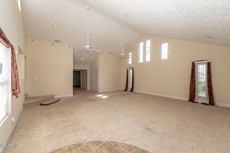 4626 Buffat Mill Rd, Knoxville, TN 37914
