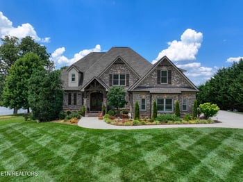 4628 Gravelly Hills Rd, Louisville, TN 37777