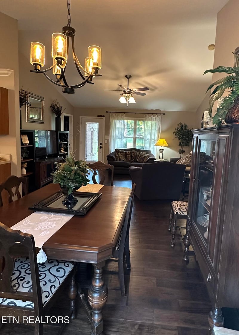 4628 Wellington Pt Ln, Knoxville, TN 37938