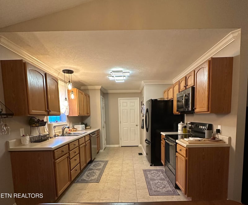 4628 Wellington Pt Ln, Knoxville, TN 37938