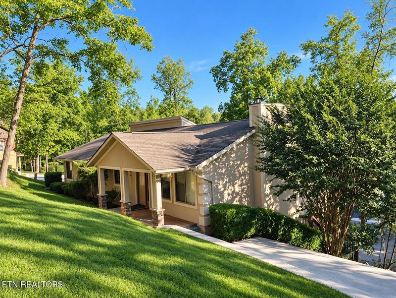 463 Fox Lake Ln, Lafollette, TN 37766