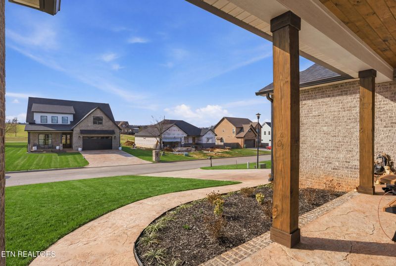 463 Stone Creek Dr, Loudon, TN 37774