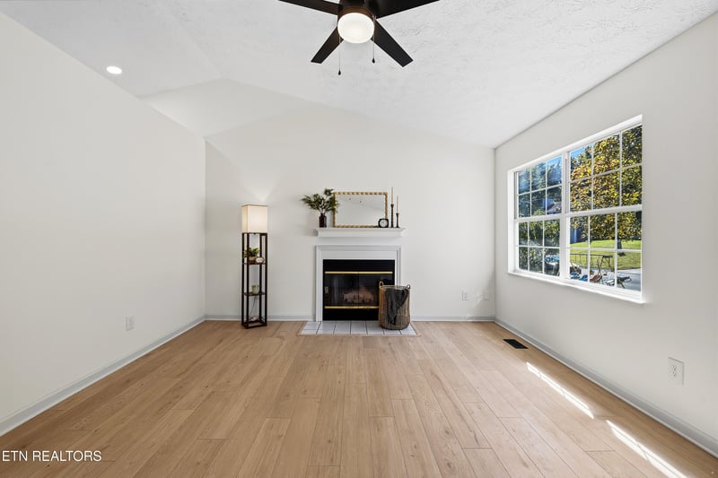 4632 Woodbridge Ln, Knoxville, TN 37921