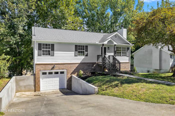 4632 Woodbridge Ln, Knoxville, TN 37921