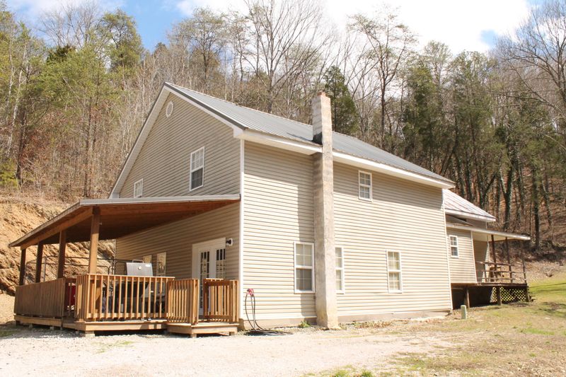 464 Hwy 370, Luttrell, TN 37779
