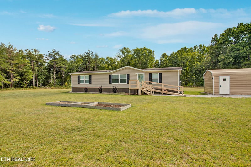 464 Lewis Loop, Sparta, TN 38583