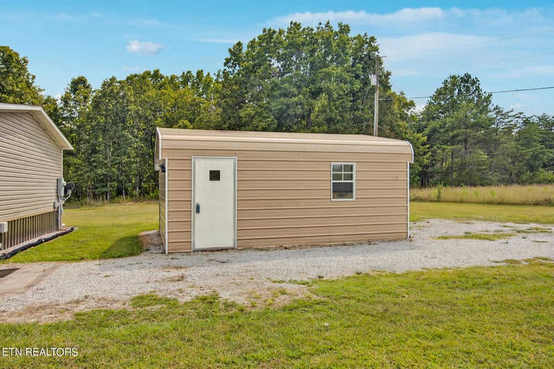 464 Lewis Loop, Sparta, TN 38583