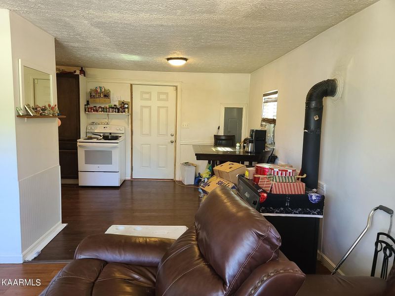 464 Mays Valley Rd, Harriman, TN 37748