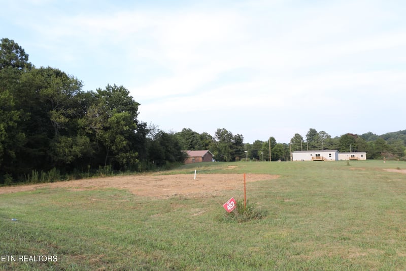 464 S Amhurst Pl, Englewood, TN 37329