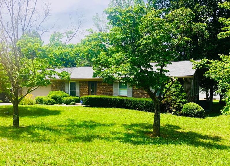 4643 Robinhood Cir, Strawberry Plains, TN 37871