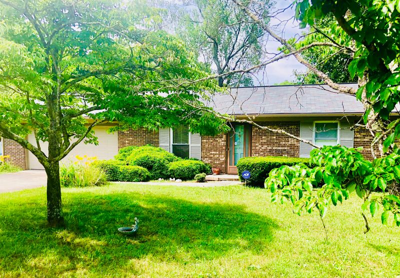 4643 Robinhood Cir, Strawberry Plains, TN 37871