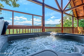 4648 Nottingham Heights Way, Pigeon Forge, TN 37863