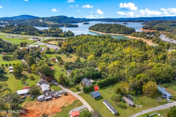 465 Livingston Rd, Bean Station, TN 37708