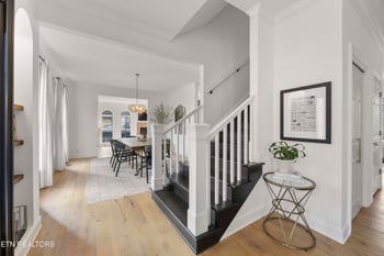 465 W Hillvale Turn, Knoxville, TN 37919