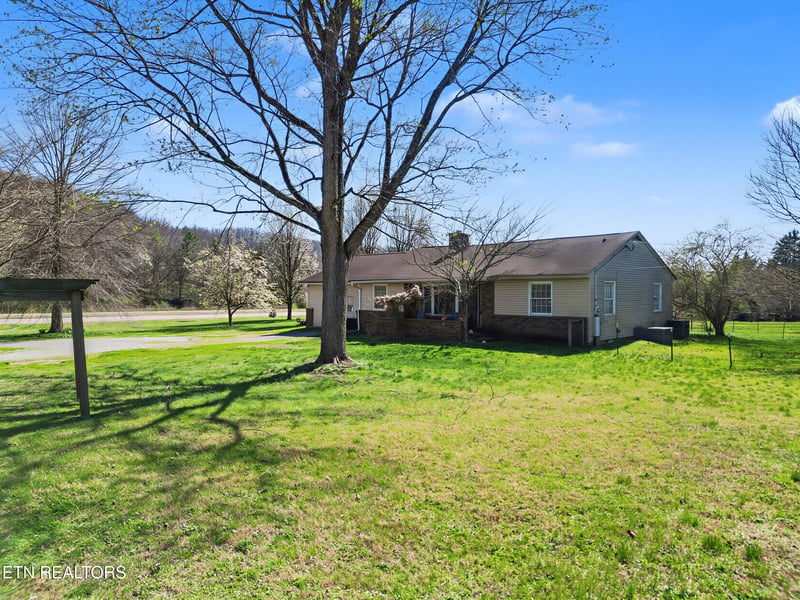 4651 Schaad Rd, Knoxville, TN 37931