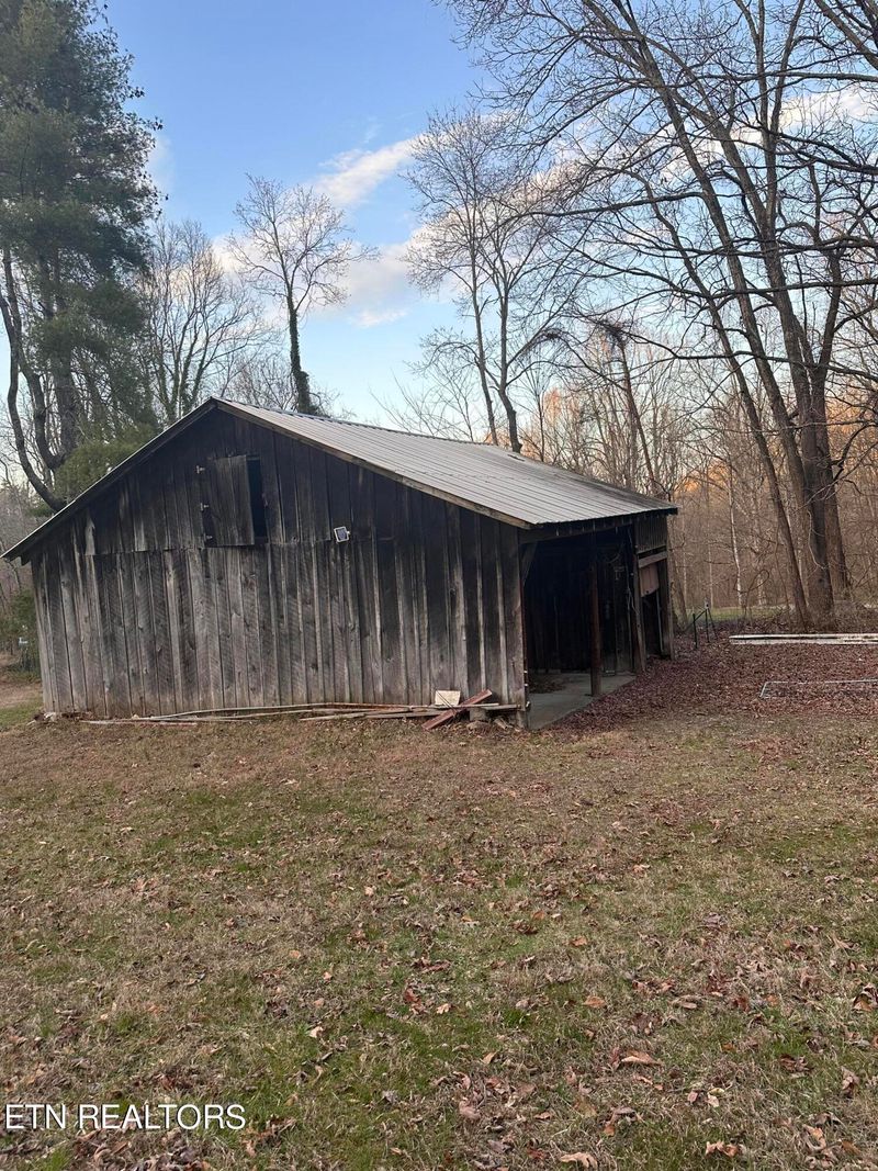 4652 Nebo Rd, Walland, TN 37886