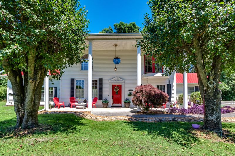 4655 Craigs Chapel Rd, Greenback, TN 37742
