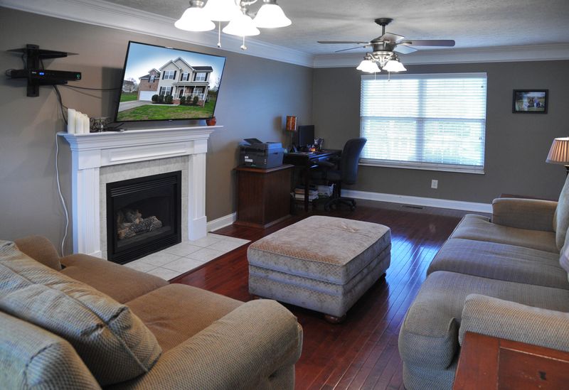 4656 Aylesbury Dr, Knoxville, TN 37918