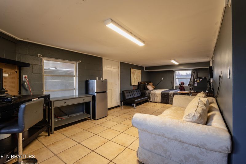 4658 Douglas Dam Rd, Strawberry Plains, TN 37871