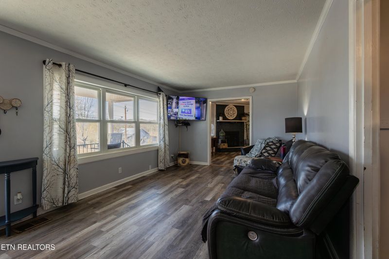 4658 Douglas Dam Rd, Strawberry Plains, TN 37871