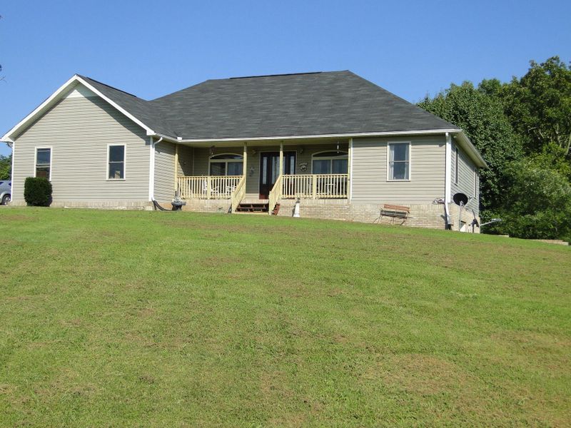 466 County Road 420, Athens, TN 37303