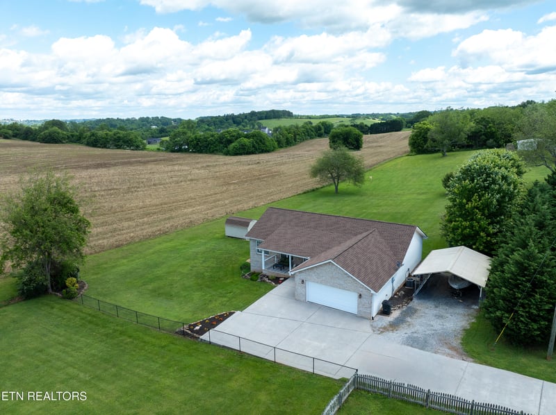 4667 Old Niles Ferry Rd, Maryville, TN 37801