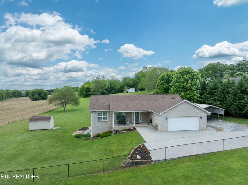 4667 Old Niles Ferry Rd, Maryville, TN 37801