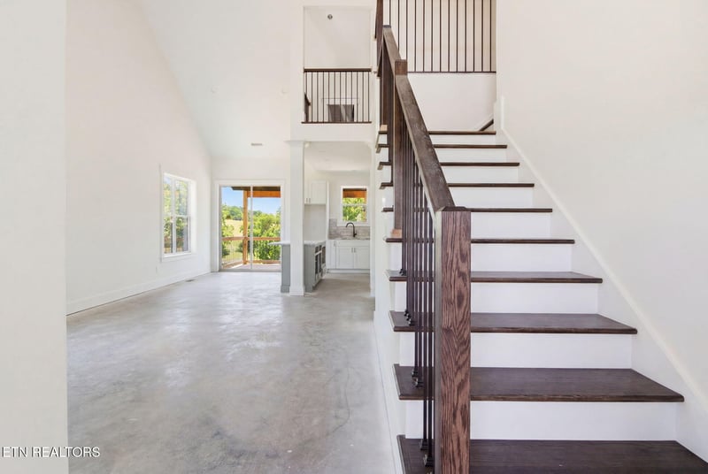 467 Laurel Rd, Clinton, TN 37716