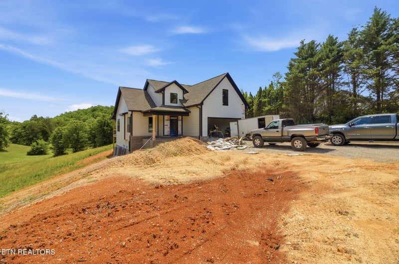 467 Laurel Rd, Clinton, TN 37716
