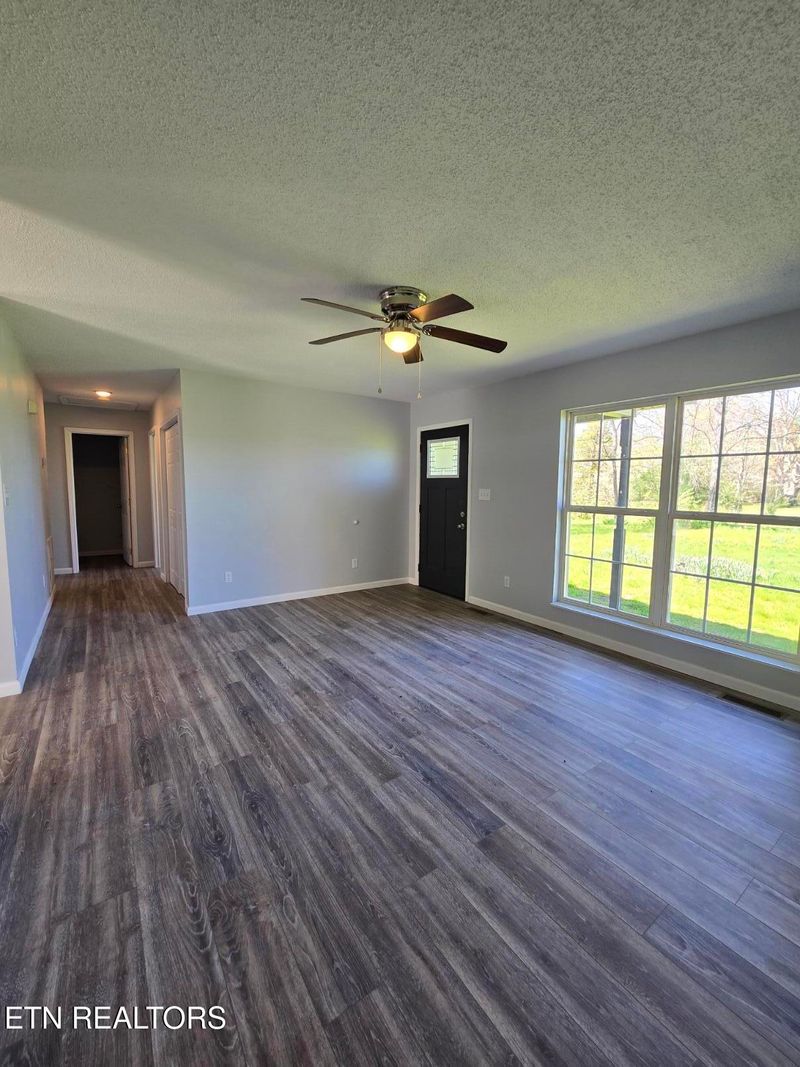 467 New Light Cir, Winfield, TN 37892